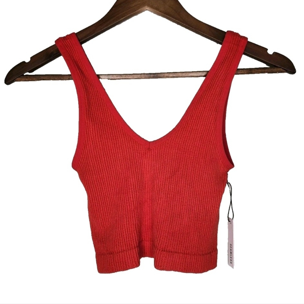 Forever 21 Seamless Ribbed Knit Crop Top in Red Size S New With Tags